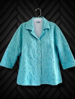 Drapers & Damons | NWOT Floral Embossed Aqua 3/4 Sleeve Jacket (SIZE MP)